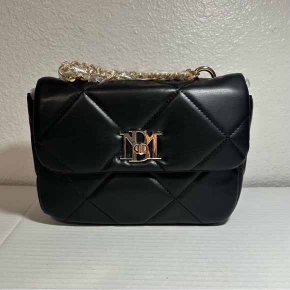 Badgley Mischka Small Bag Women’s Black Chain Crossbody Quilt Vegan Leather New - Picture 1 of 12